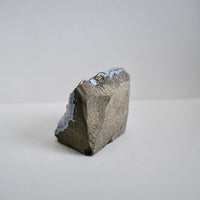 SEMI-GEODE HIGH QUALITY BASE CUT(0.70 LB) #2146