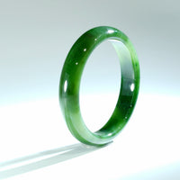 A CANADIAN JADE BANGLE 62MM #115