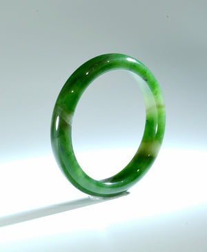 A CANADIAN JADE BANGLE 61MM #112