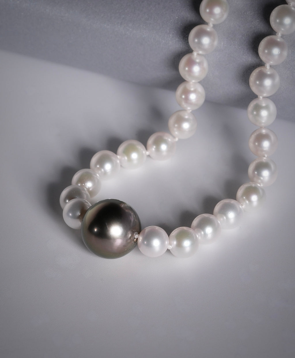 Akoya & Tahitian Saltwater Pearl Necklace #537