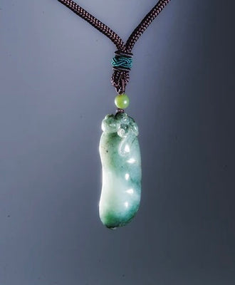 JADEITE RICH BEAN PENDANT #1700