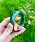 A CANADIAN JADE BANGLE 58MM #2376