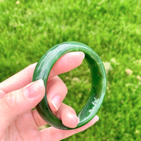 A CANADIAN JADE BANGLE 58MM #2376