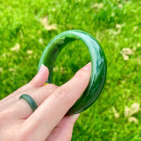 A CANADIAN JADE BANGLE 58MM #2376