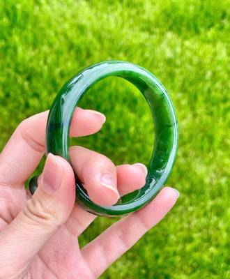 A CANADIAN JADE BANGLE 60MM #2219