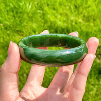 A CANADIAN JADE BANGLE 59MM #2214