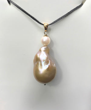 TOP GRADE CULTURED FRESHWATER PEARL #1842