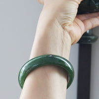 A CANADIAN JADE BANGLE 57MM #1058