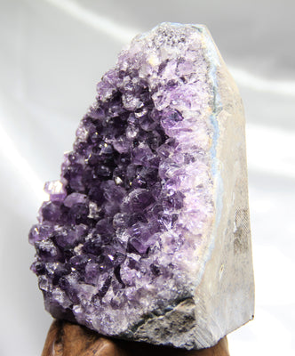 AMETHYST SEMI-GEODES EXTRA QUALITY BASE CUT (3 LB) #568