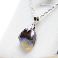 NATURAL AUSTRALIAN OPAL PENDANT #1833