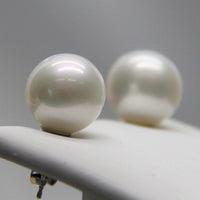 14K FRESHWATER PEARL EAR STUDS #1036