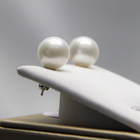 14K FRESHWATER PEARL EAR STUDS #1036